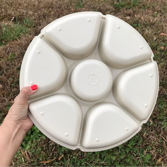 Vintage Tupperware Veg/Fruit/Chips and Dip Set w/Cover --  2 Piece Set - Picture 13 of 15